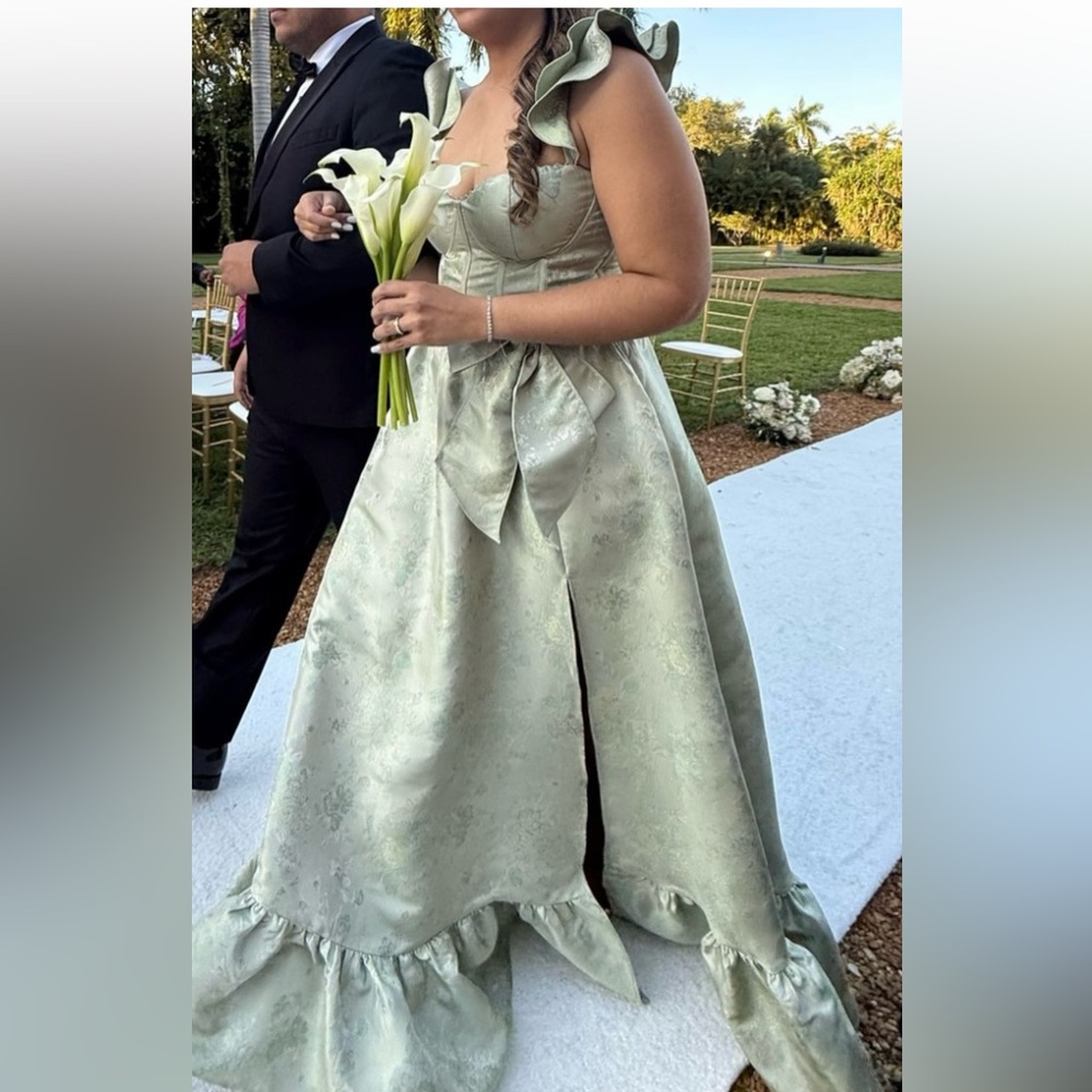 Elegant Green Floral Dress